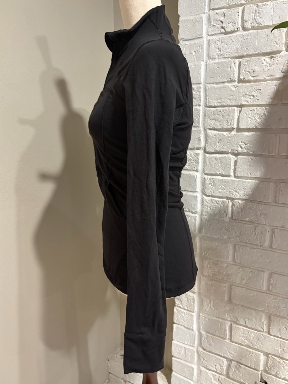 Lululemon Black Women's Half-Zip Active Top - Picture 3 of 4